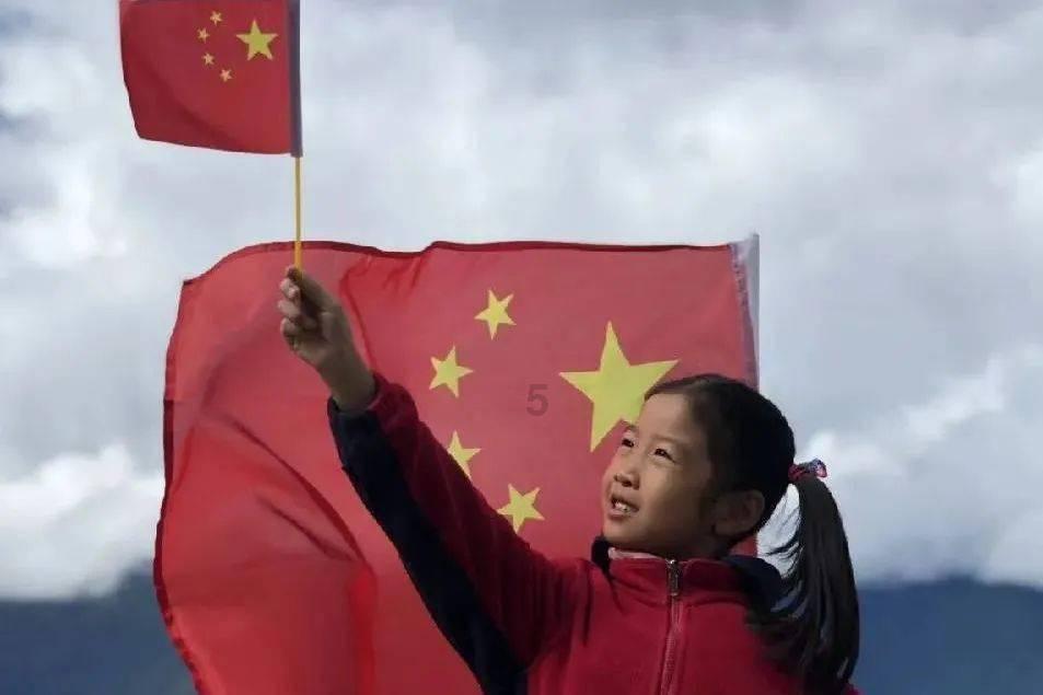 肖战2段VCR,配图不好找,越来越“毕加索”了